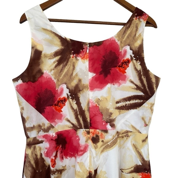 Talbots fit  & flare dress, sleeveless, scoop neck, stretch cotton, floral - Picture 10 of 16